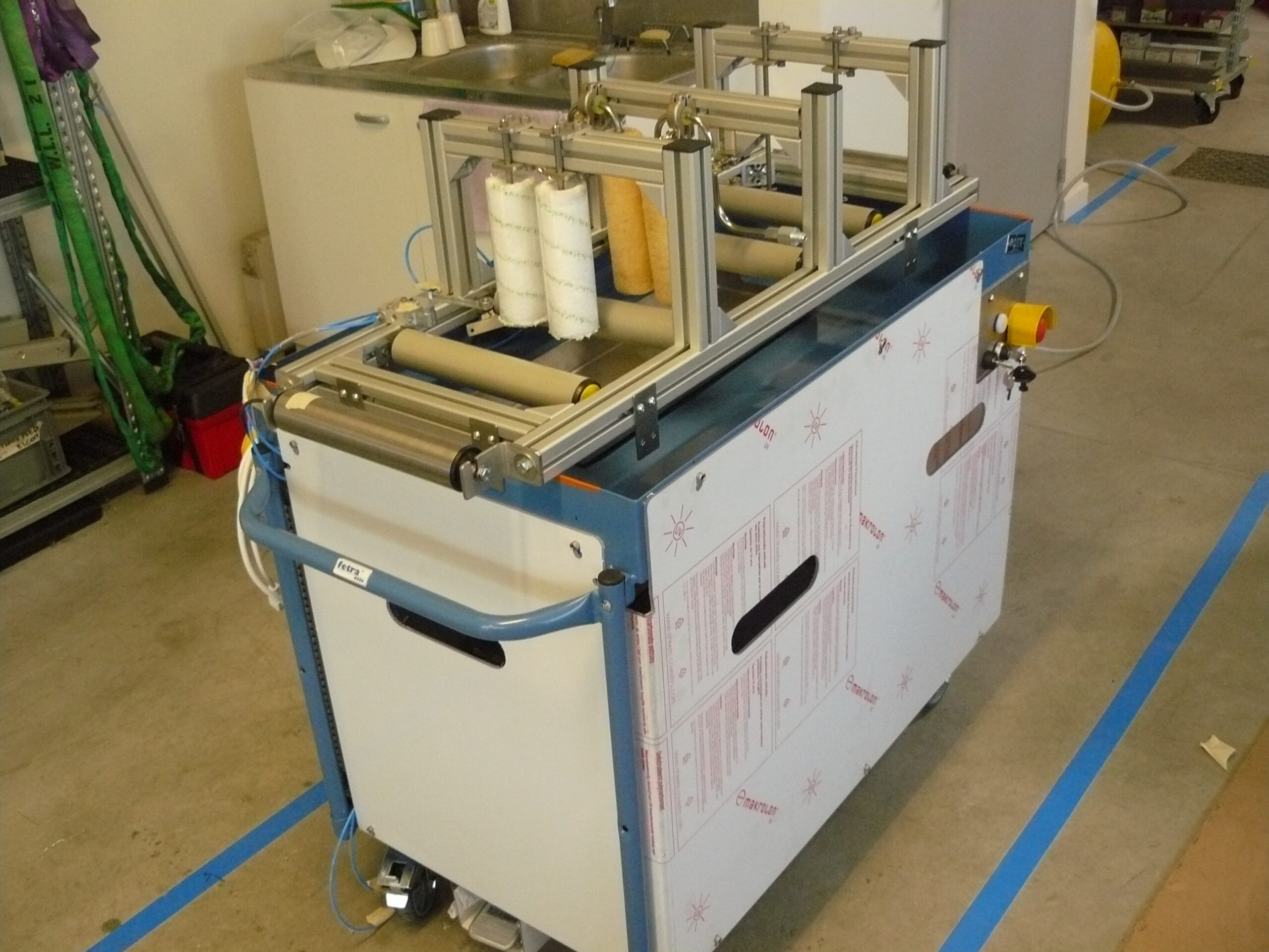 Intégration machines spéciale et outillage sur mesure pour l'industrie - Machine de peinture au rouleau